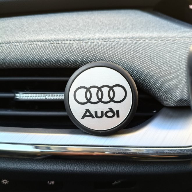 Lufterfrischer Audi schwarz