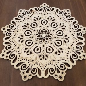 Ausgeschnittenes Mandala gross