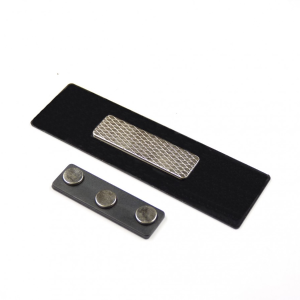 Magnetisches Namensschild für Kleidung